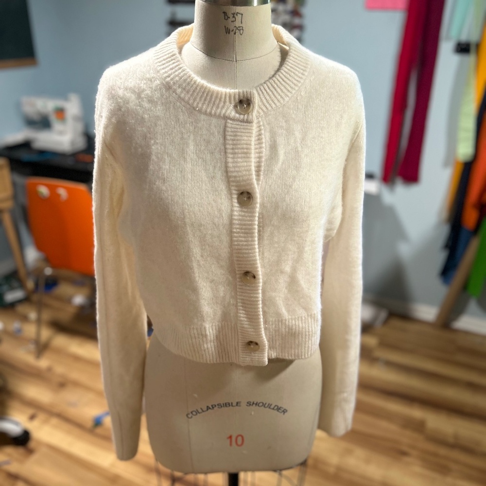 Yummy, warm ivory cardigan- size L- Aqua brand- Bloomingdales Exclusive!